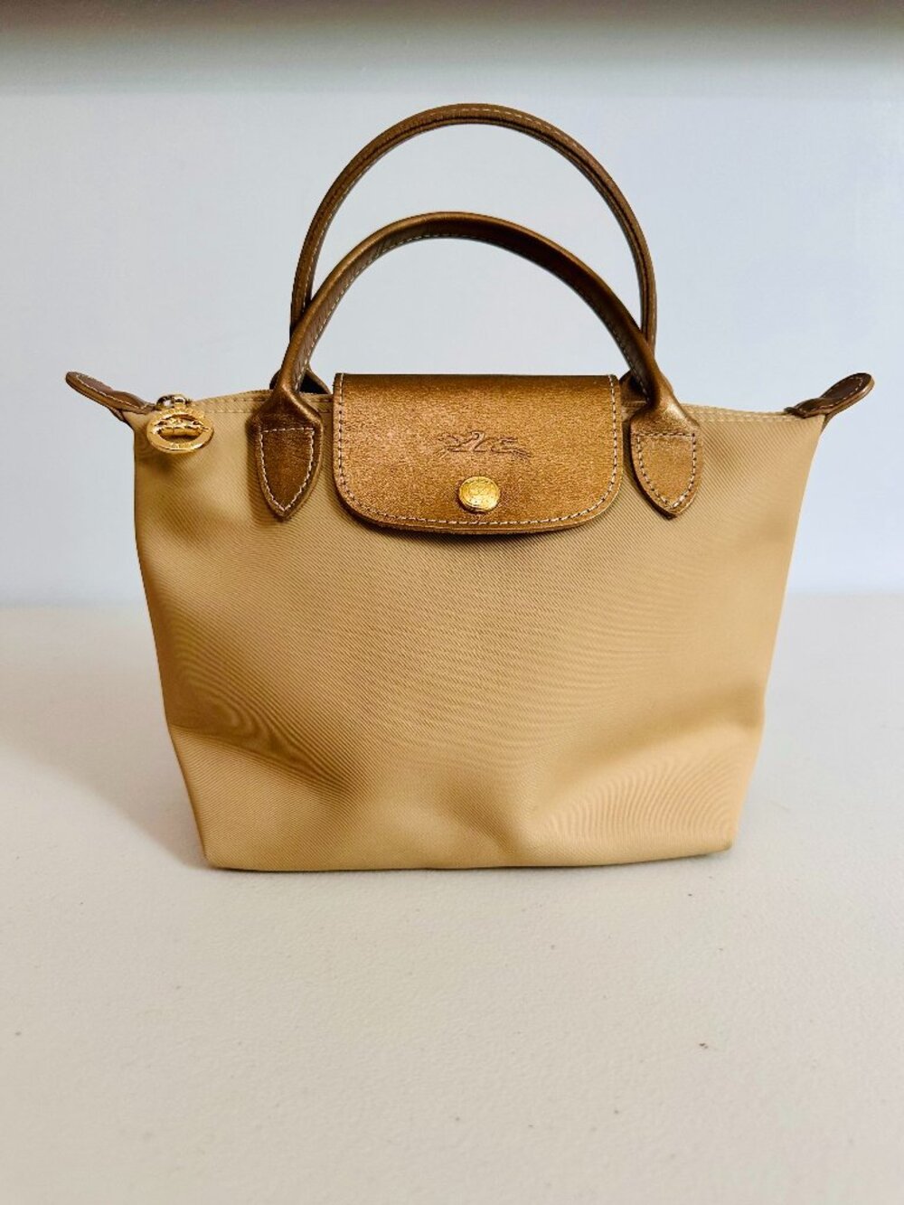 LONGCHAMP LE PLIAGE CHAMPAGNE MATTE METALLIC GOLD COSMETIC CASE WITH FLAP